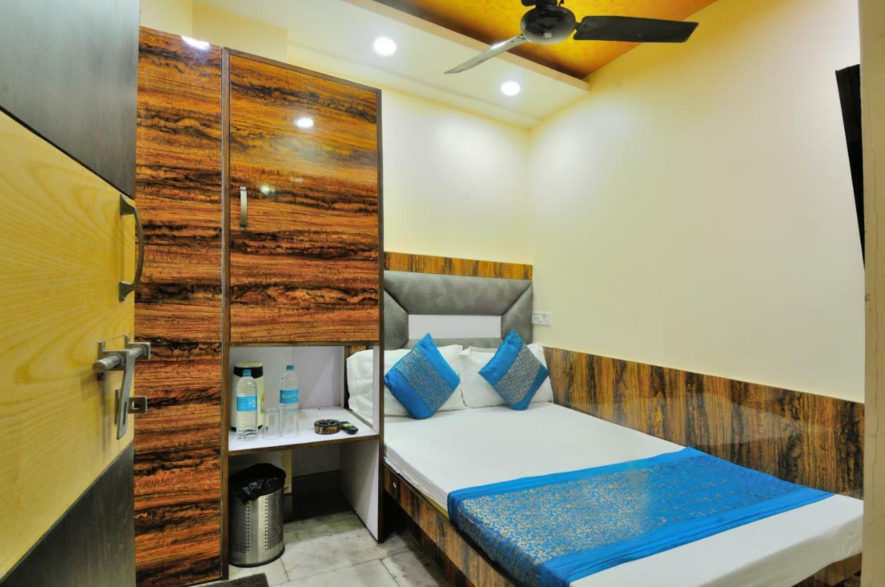 Hotel Lahorimal Deluxe Új-Delhi Kültér fotó