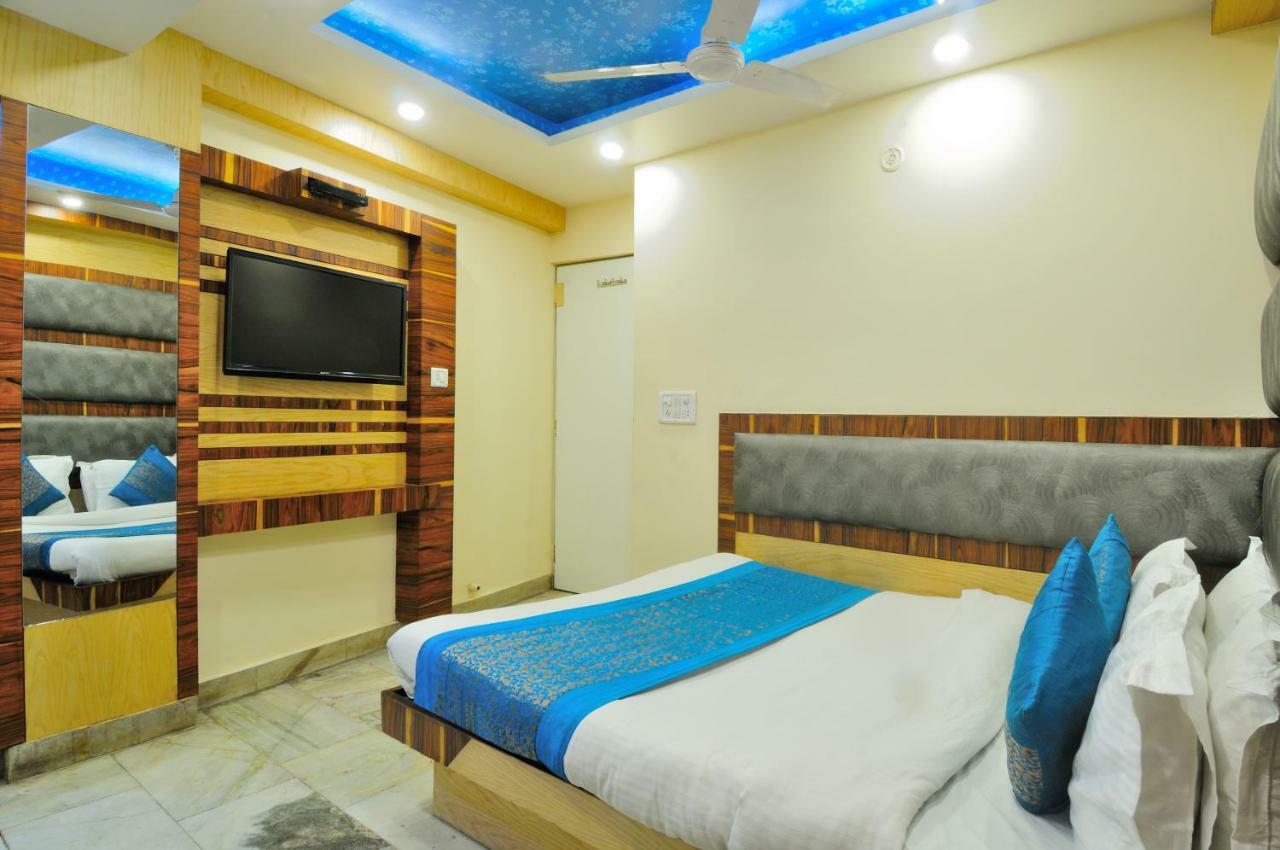 Hotel Lahorimal Deluxe Új-Delhi Kültér fotó