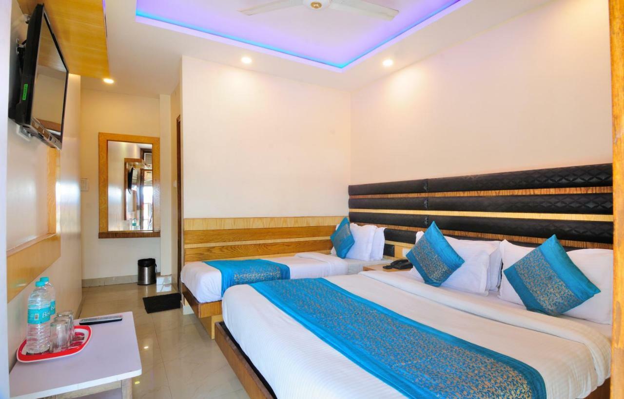 Hotel Lahorimal Deluxe Új-Delhi Kültér fotó
